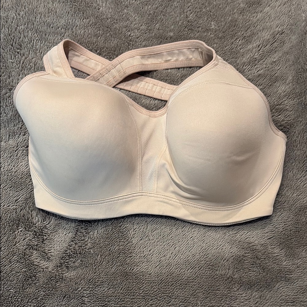 NWOT Wacoal Racerback Sports Bra